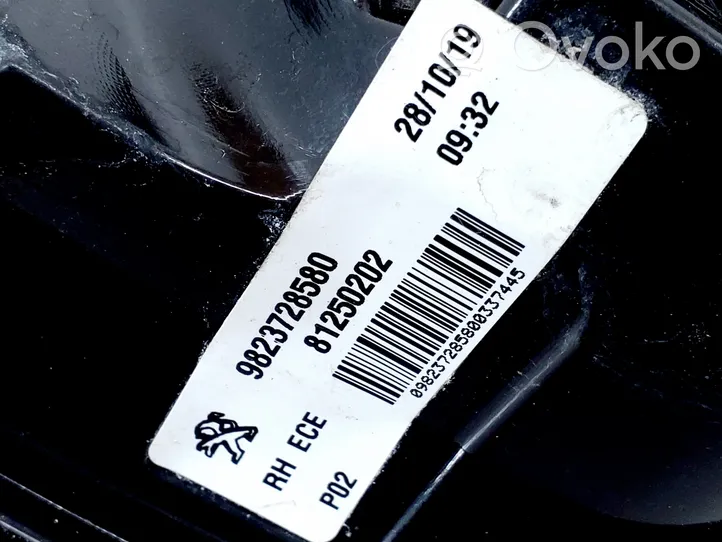 Peugeot 308 Feux arrière / postérieurs 9823728580
