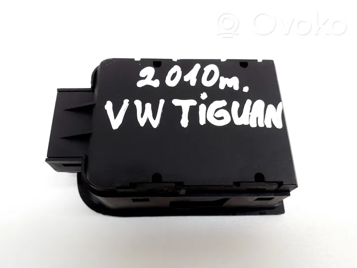 Volkswagen Tiguan Hand parking brake switch 