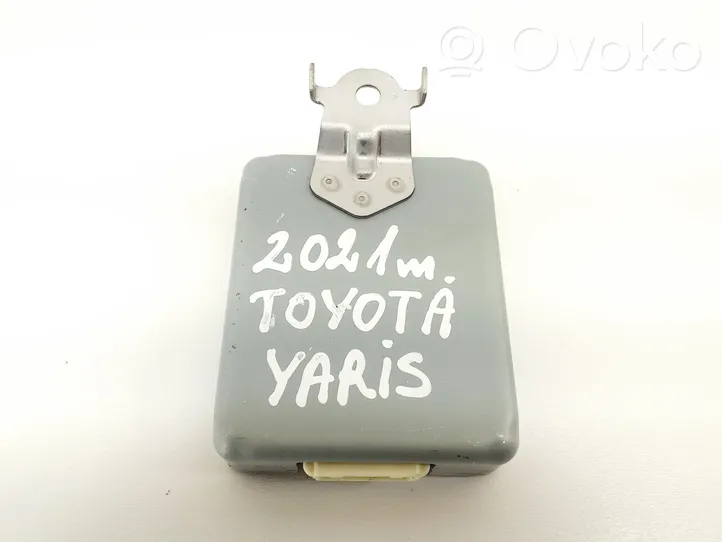 Toyota Yaris XP210 Inne wyposażenie elektryczne 86572K0010