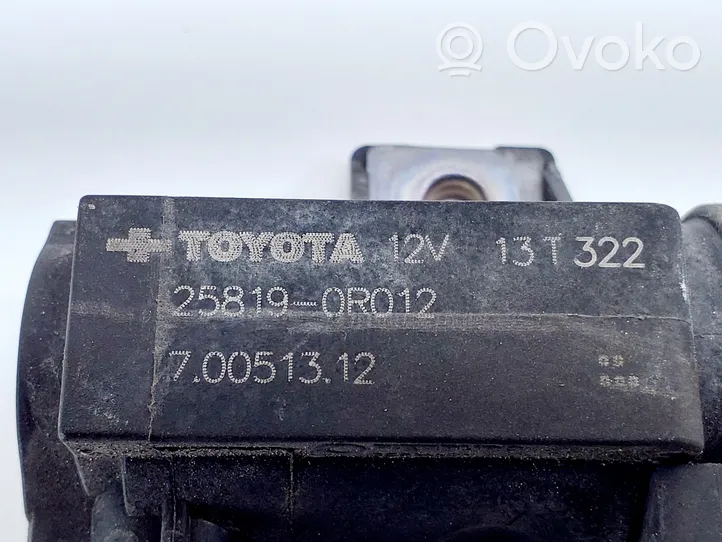 Toyota RAV 4 (XA40) Centrinis vožtuvas 258190R012