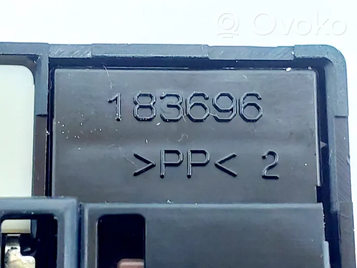 Toyota RAV 4 (XA40) Przycisk regulacji lusterek bocznych 183696
