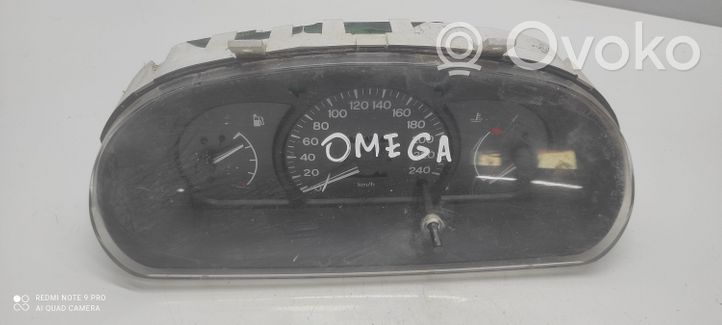 Opel Omega A Speedometer (instrument cluster) 