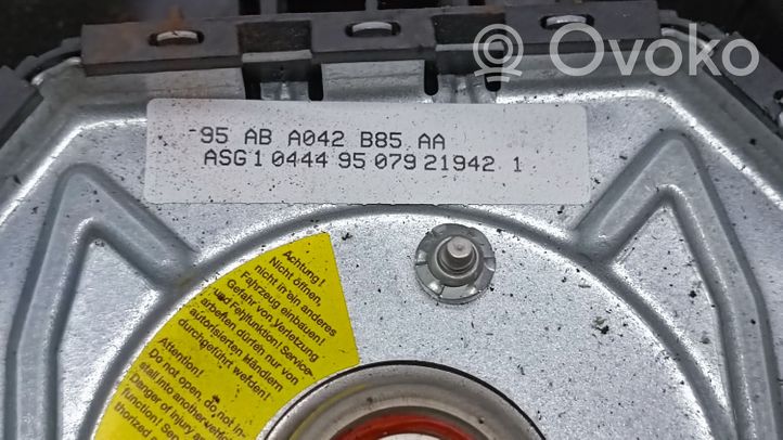 Ford Escort Ohjauspyörän turvatyyny 95ABA042B85AA