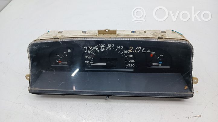 Opel Omega A Compteur de vitesse tableau de bord 81117504