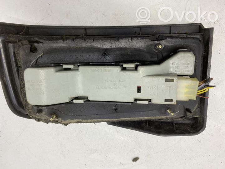 Mazda 323 Lampa tylna 22061301