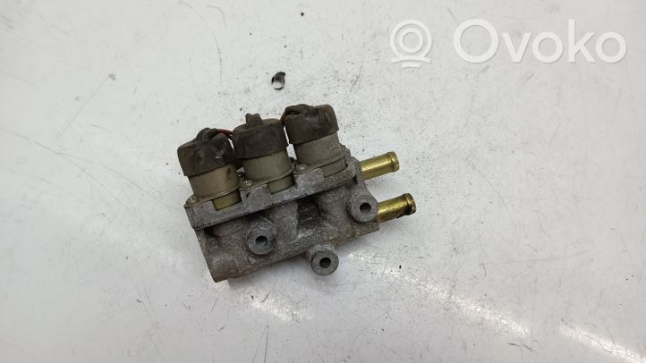 Mazda 626 Valvola di regolazione del minimo K5T46071