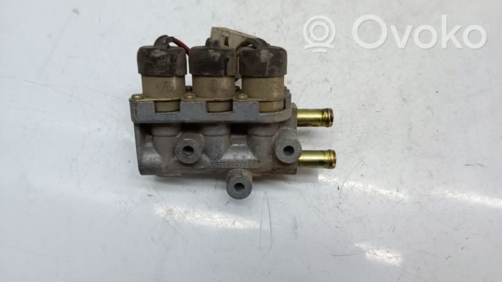 Mazda 626 Valvola di regolazione del minimo K5T46071