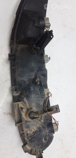 Mazda 323 Lampa tylna 22053211