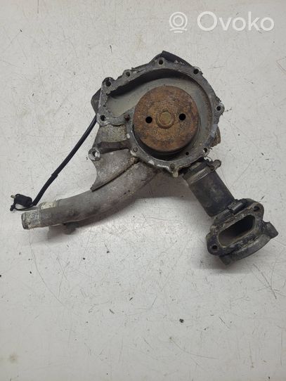 Mercedes-Benz 190 W201 Water pump 