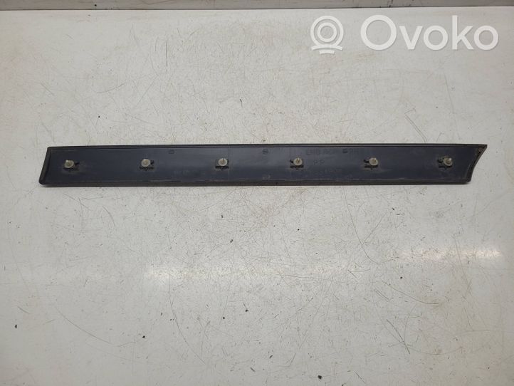 Mitsubishi Space Runner Beplankung Türleiste Zierleiste hinten MB634906