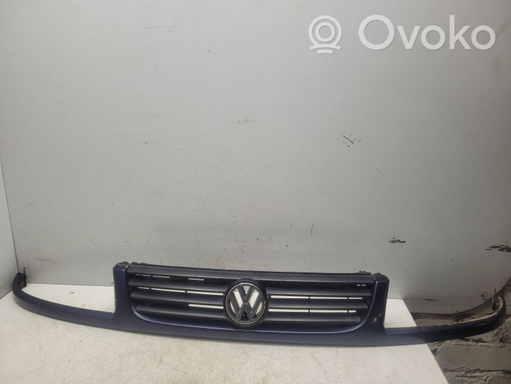 Volkswagen PASSAT B4 Front bumper upper radiator grill 