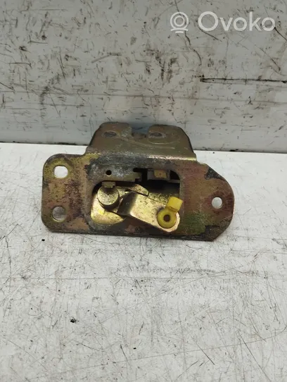 Volvo S40, V40 Loading door lock 