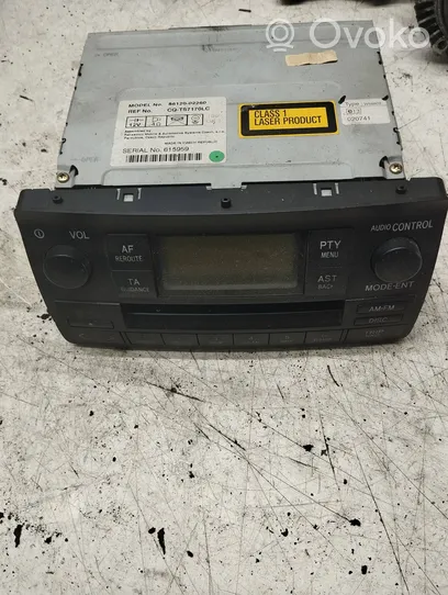 Toyota Corolla E120 E130 Panel / Radioodtwarzacz CD/DVD/GPS 8612002260