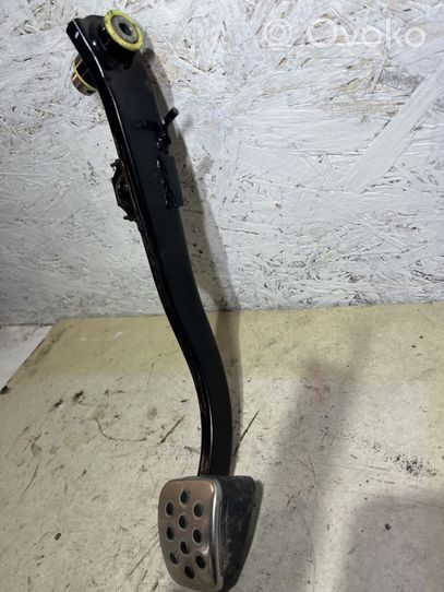 Opel Insignia A Clutch pedal 