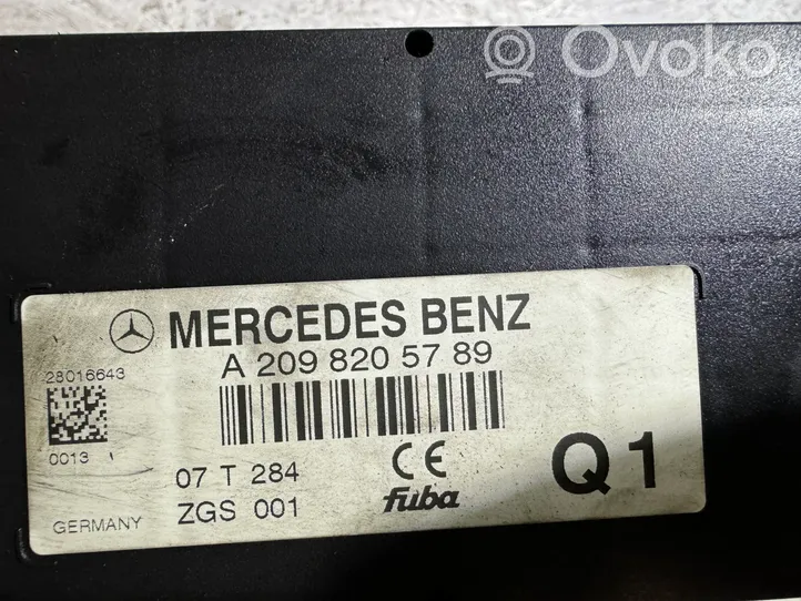 Mercedes-Benz CLK A209 C209 Amplificateur d'antenne A2098205789