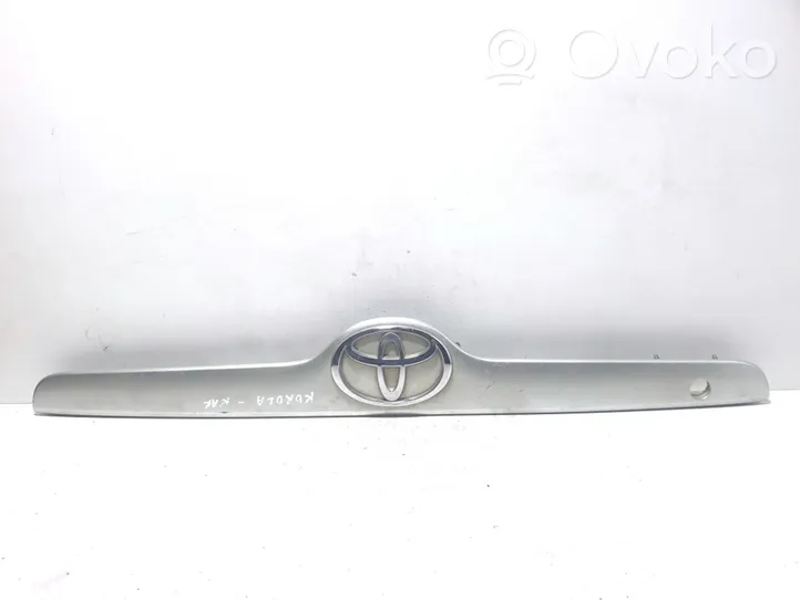 Toyota Corolla E120 E130 Lampa oświetlenia tylnej tablicy rejestracyjnej 7680102150