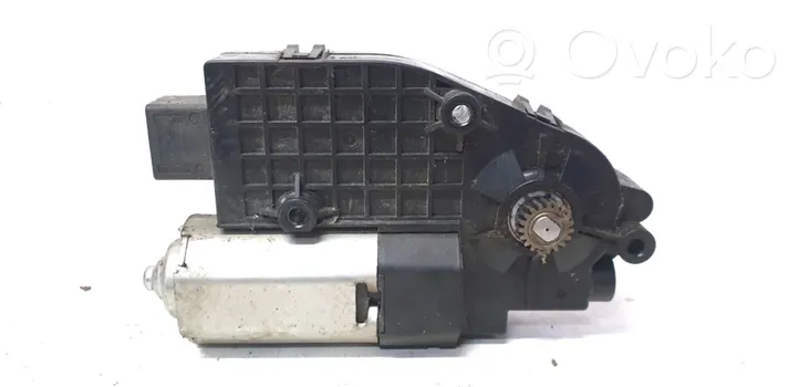 Nissan Qashqai Motore/attuatore 3000023512