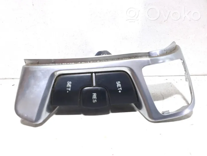 Ford Mondeo MK IV Element kierownicy 