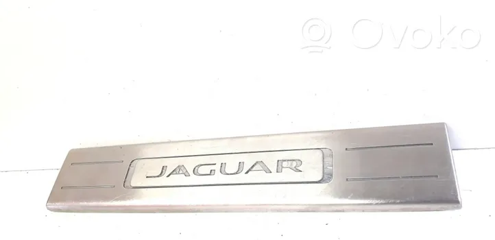 Jaguar XJ X351 Copertura del rivestimento del sottoporta anteriore AW9313200-AE
