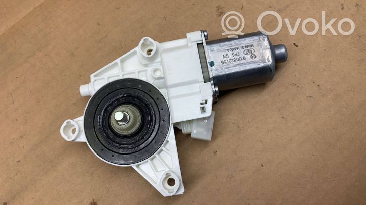 Mercedes-Benz GLE (W166 - C292) Front door window regulator motor A1669060301