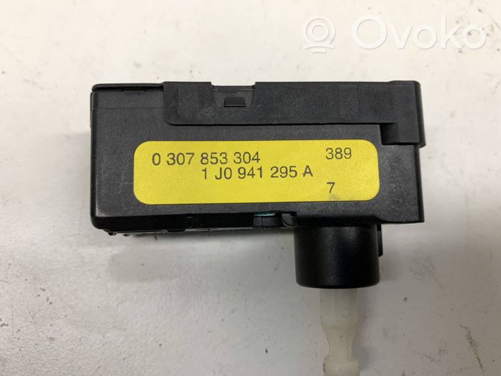 Audi A4 S4 B7 8E 8H Motorino di regolazione assetto fari 1J0941295A