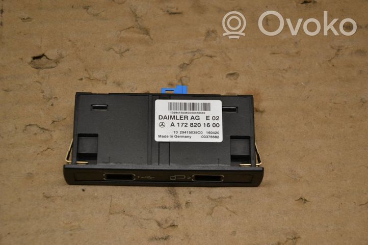 Mercedes-Benz GLE (W166 - C292) Connettore plug in USB A1728201600