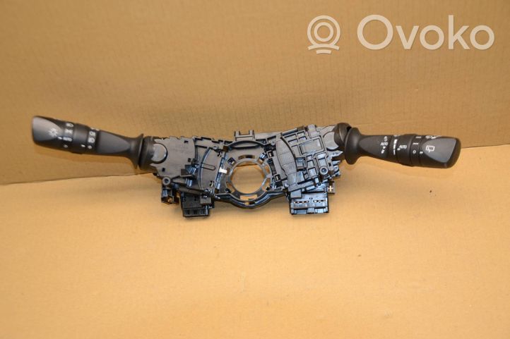 Toyota RAV 4 (XA40) Leva indicatori 8414033250