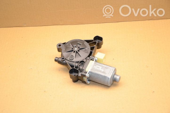 Skoda Octavia Mk4 Fensterhebermotor Tür vorne 5Q0959801C