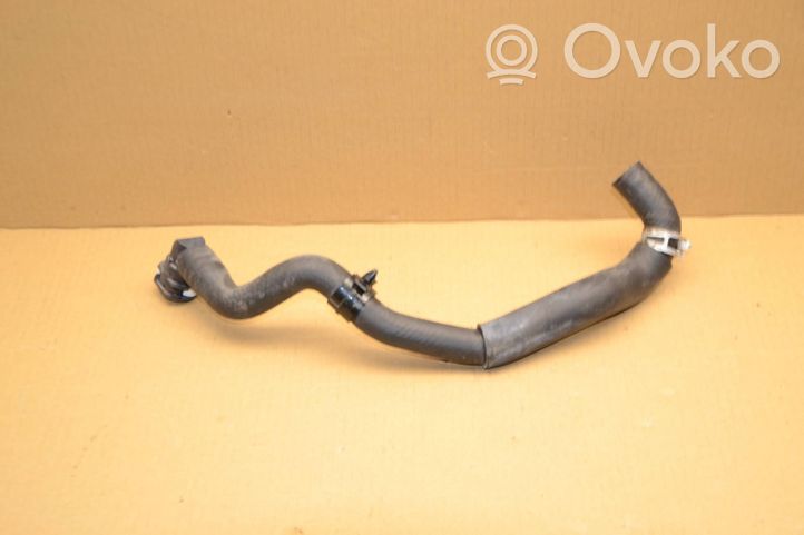 Toyota RAV 4 (XA40) Tuyau de liquide de refroidissement moteur 11440