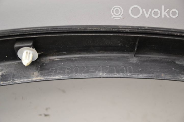 Toyota RAV 4 (XA40) Rivestimento parafango (modanatura) 7560242100