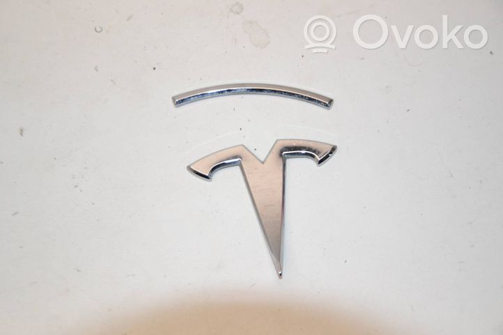 Tesla Model X Mostrina con logo/emblema della casa automobilistica 104785400A