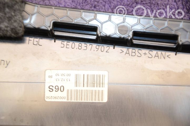 Skoda Octavia Mk3 (5E) Front door glass trim molding 5E0837902