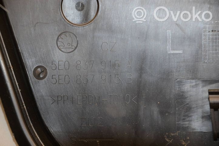 Skoda Octavia Mk3 (5E) Inne elementy wykończeniowe drzwi przednich 5E0857915B