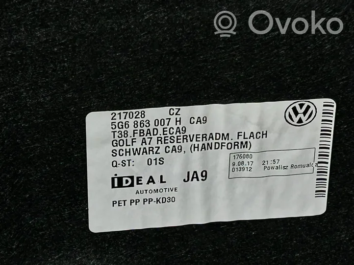 Volkswagen Golf VII Podłoga bagażnika 5G6863007H