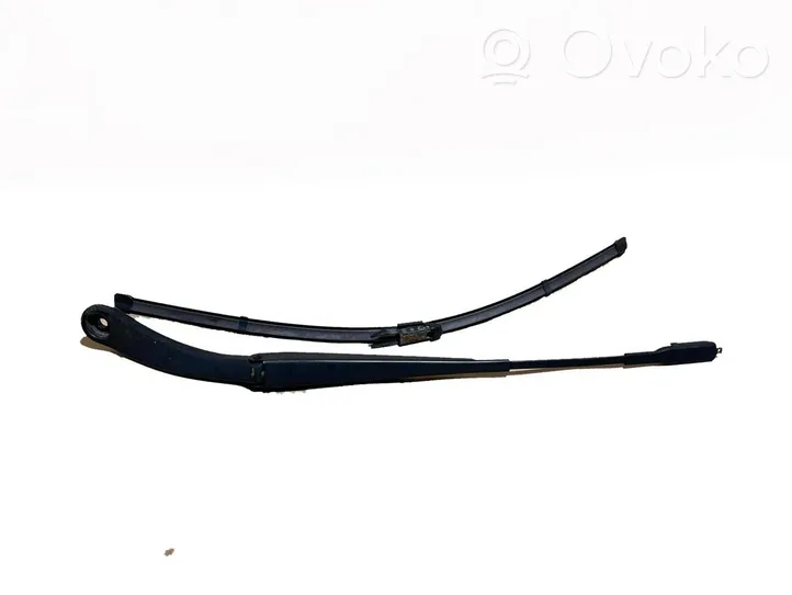 Mercedes-Benz B W246 W242 Front wiper blade arm A2468200144