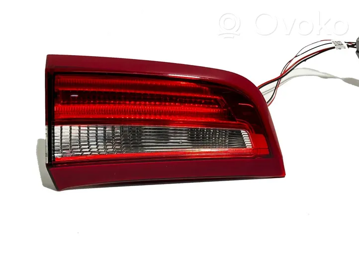 Volvo S60 Lampy tylnej klapy bagażnika 30796271