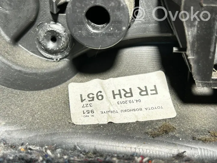 Toyota Verso Apmušimas priekinių durų (obšifke) 67777X1F02