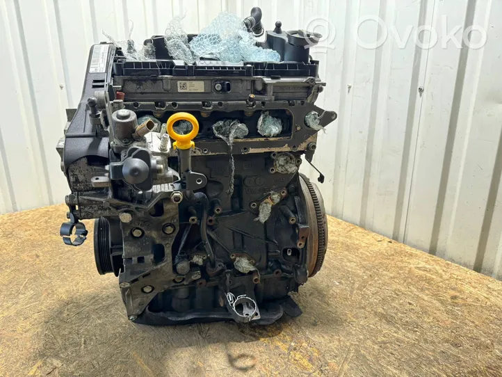 Volkswagen Golf VII Moottori 04L100090D