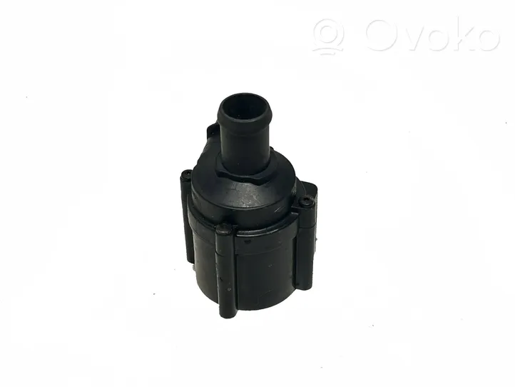 Skoda Superb B8 (3V) Pompe à eau de liquide de refroidissement 5Q0965561B