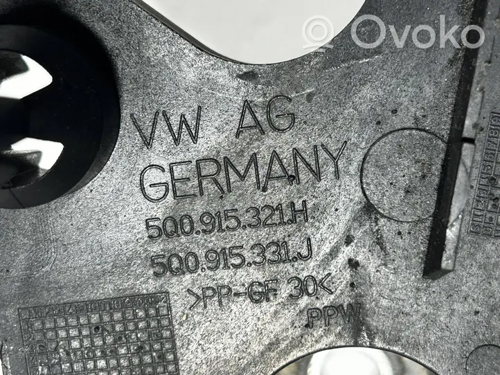 Volkswagen Golf VII Подошва крепления аккумулятора 5Q0915331J