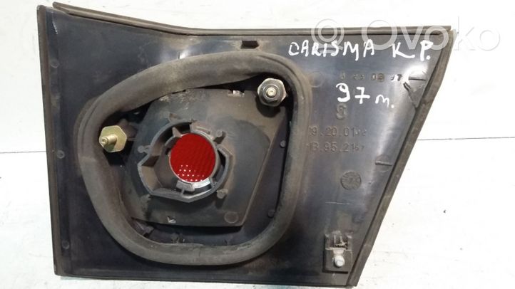 Mitsubishi Carisma Takaluukun takavalot MB952167