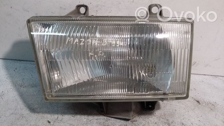 Mazda B2500 Lampa przednia 10016020