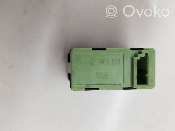 BMW X1 E84 Câble adaptateur AUX 6986791