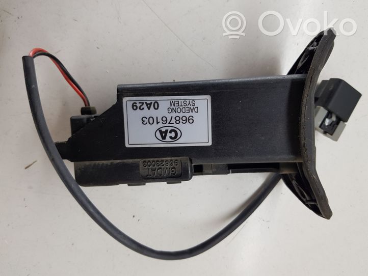 Chevrolet Captiva Verrouillage du bouchon du réservoir de carburant 96876103