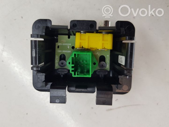 Citroen C5 Connettore plug in AUX 9659681480