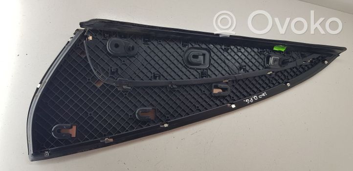 Citroen C4 II Picasso Aizmugurē durvju stikla apdare 9677967180