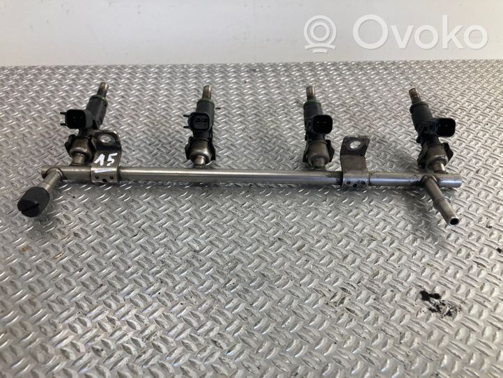 Opel Astra J Set di iniettori 55562599