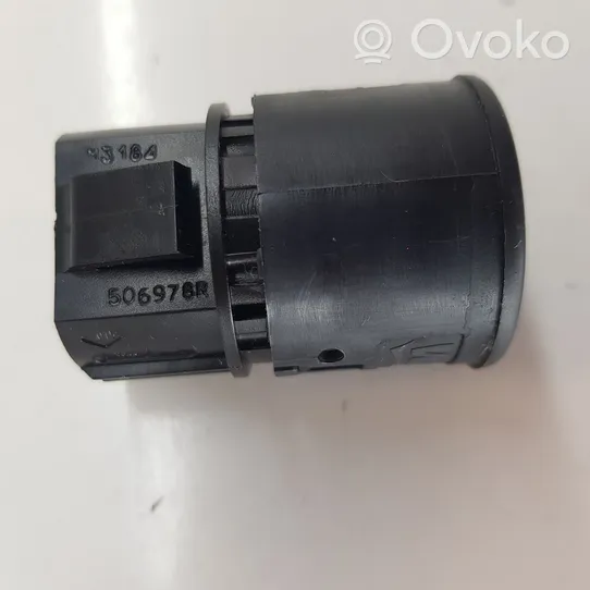 Renault Captur Bouton poussoir de démarrage du moteur 506978R