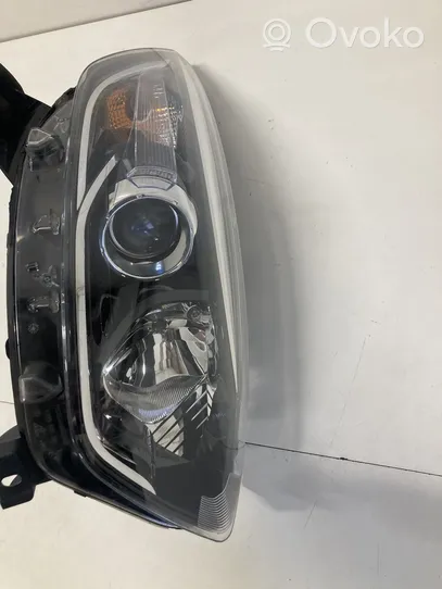 Renault Captur Phare frontale 130702445300