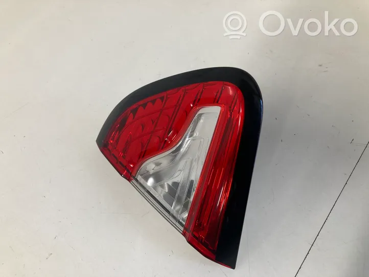 Renault Captur Lampy tylnej klapy bagażnika 0286412176